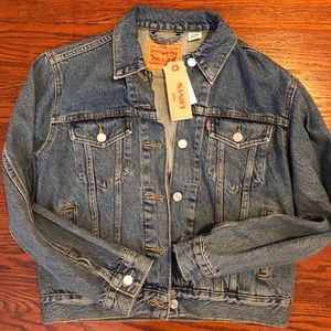 Levi’s ex-boyfriend trucker jacket